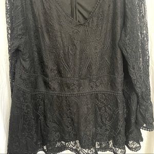 Romans size 30W, Black lace V-neck, Blouse
